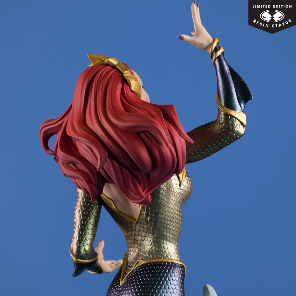 DC Direct Cover Girls Statue 1/8 Mera by J. Scott Campbell 26 cm